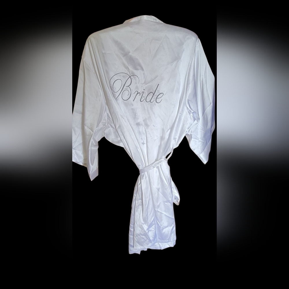 Elegant White Bridal Robe